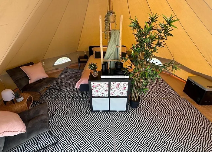 Luxury tent Glamping La Yurta Nel Luxe Belltent *