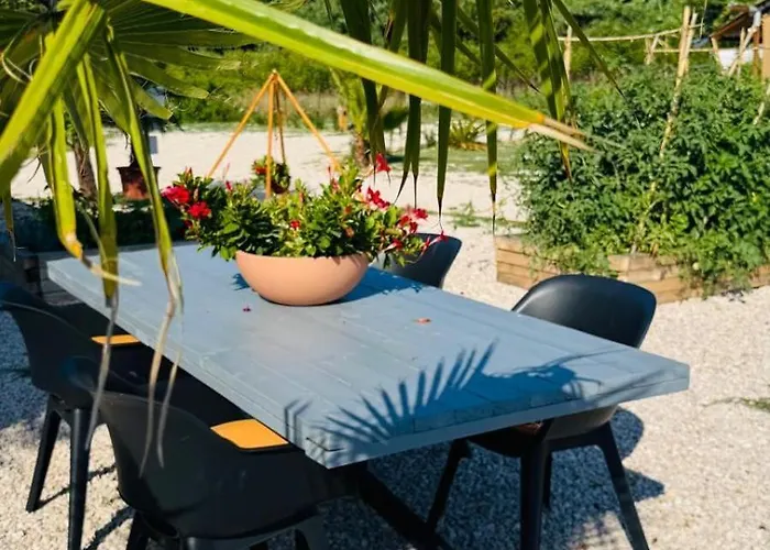 Glamping La Yurta Nel Luxe Belltent Luxury tent Torino di Sangro